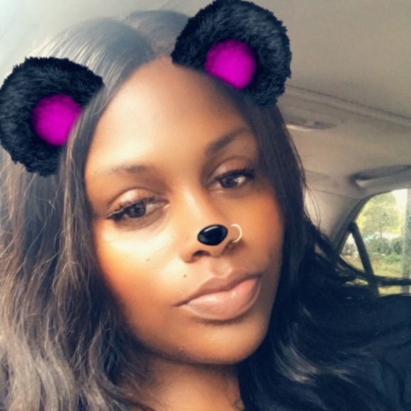 Meet your Posher, Tiffany - Picture 1 of 1